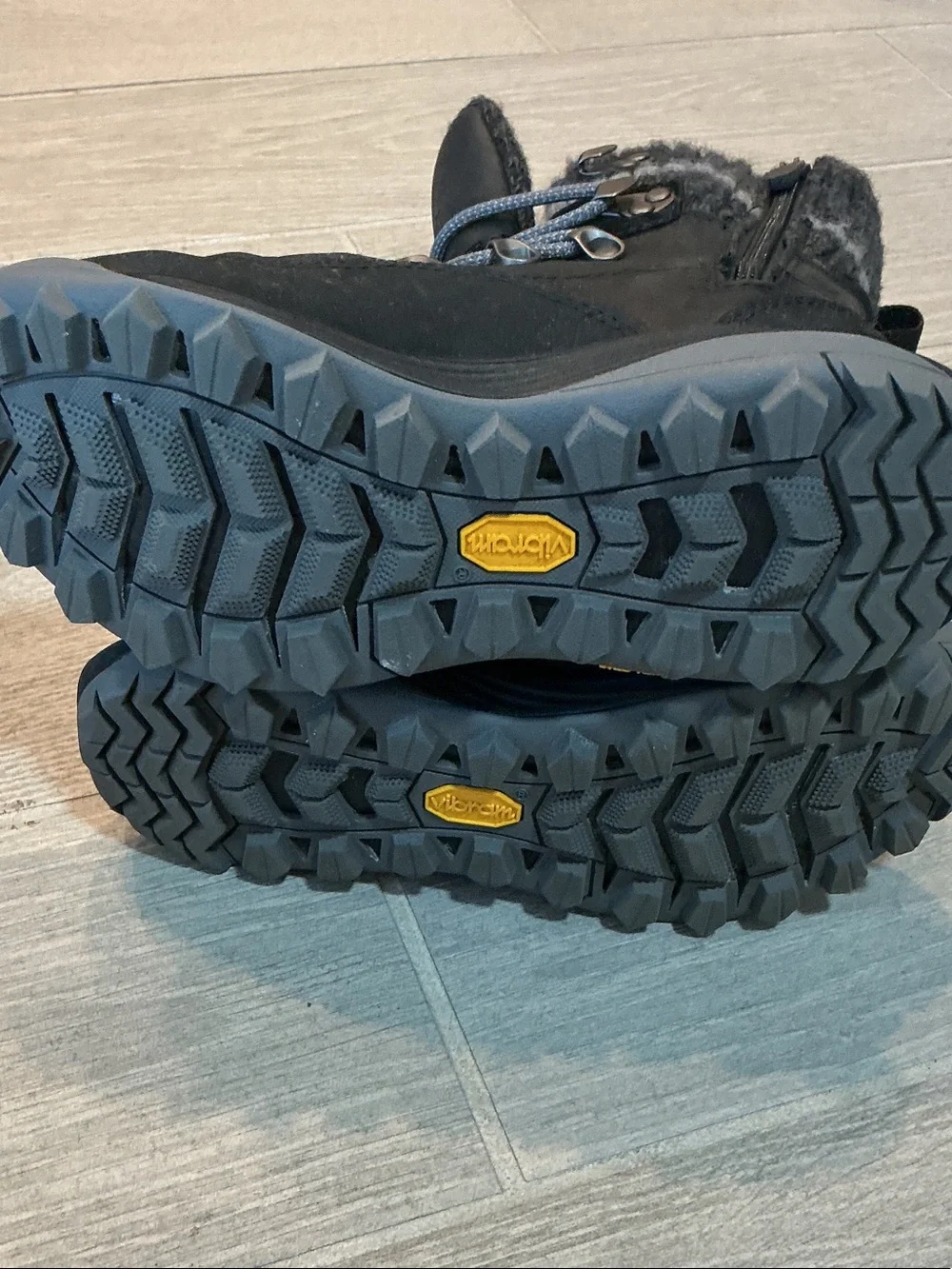 Merrell Siren 4 Thermo Women's Black Winter Waterproof Boots Sz 5 J037410 Vibram